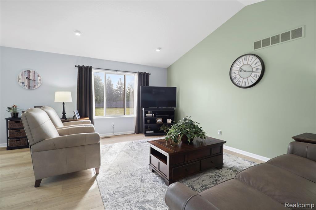 8010 Corbin Court, Mount Morris, MI 48458 — Photo 17