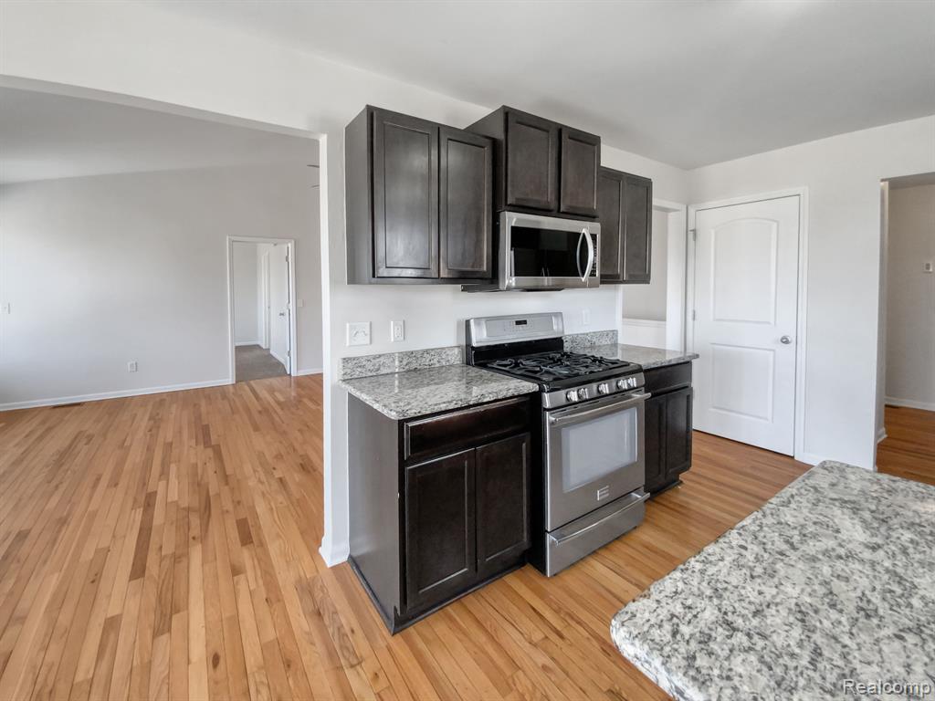 6049 BAY HILL, Romulus, MI 48174 — Photo 8