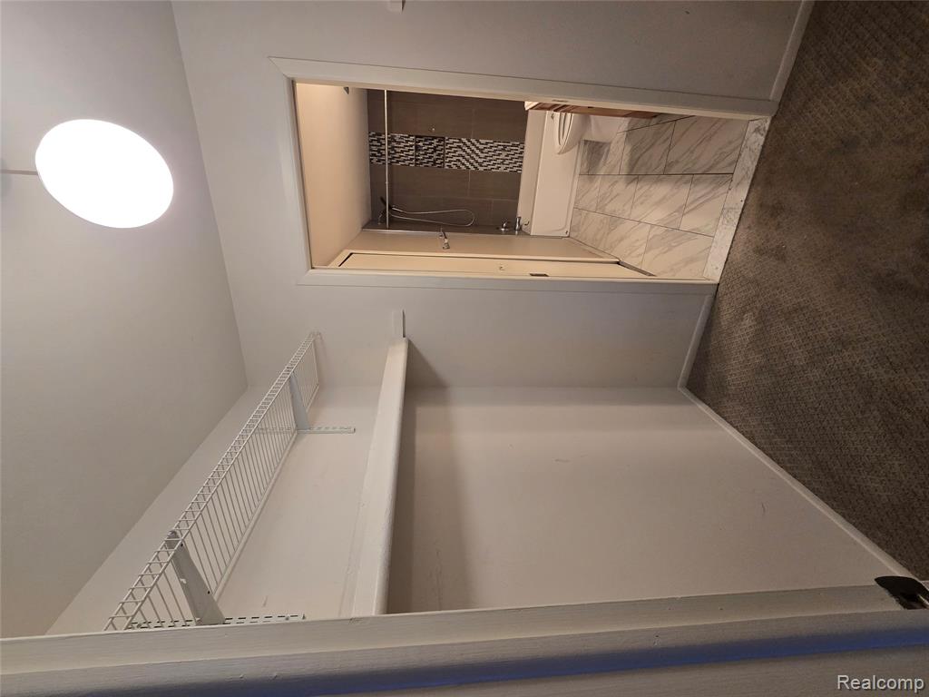 1932 Klingensmith Road, 56 B, Bloomfield Hills, MI 48302 — Photo 10