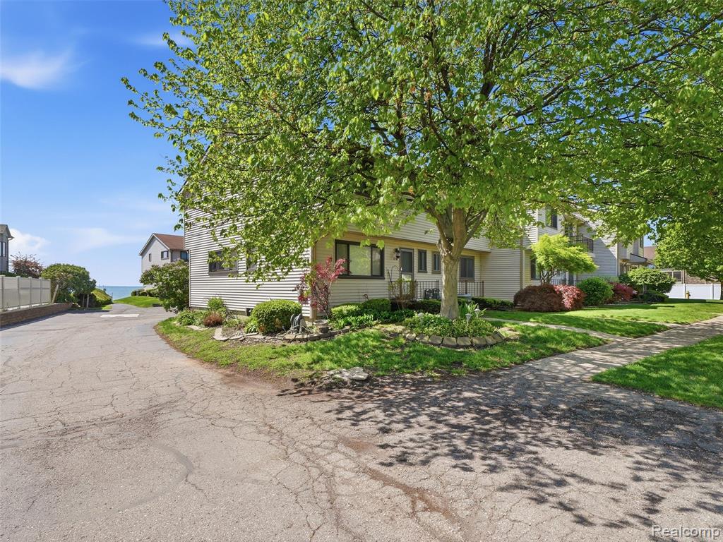 50656 Jefferson Avenue, C7, New Baltimore, MI 48047 — Photo 23