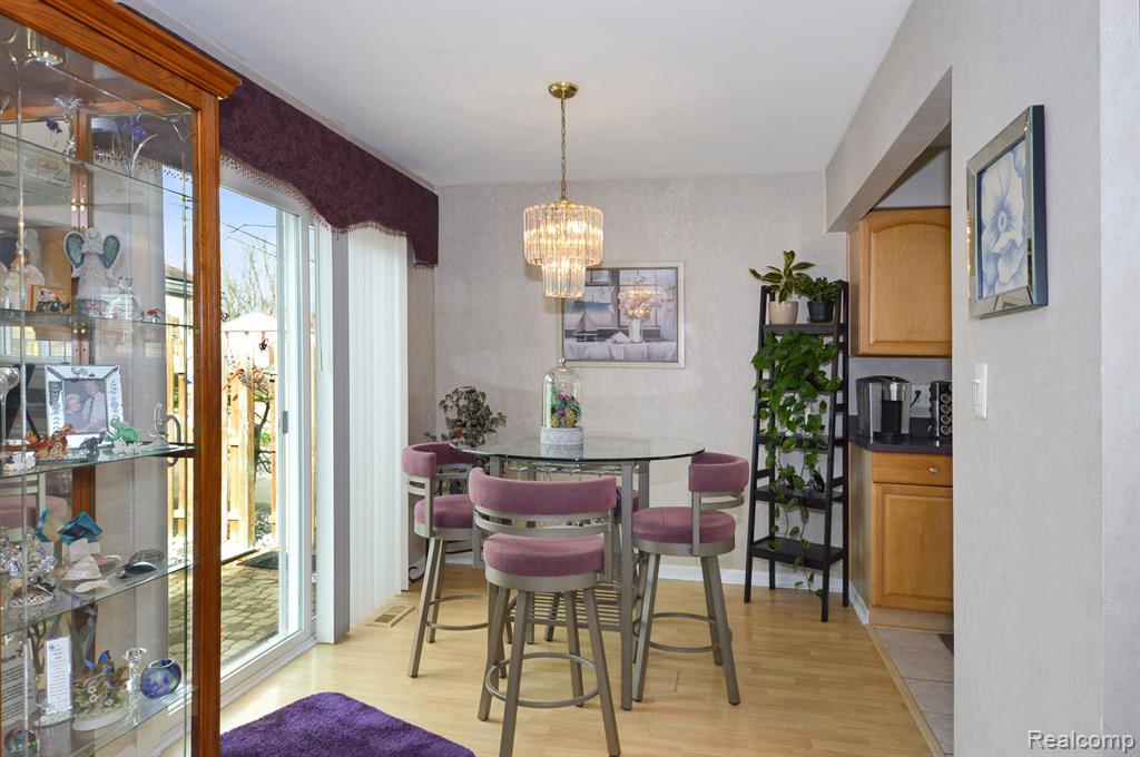 9037 N HUBBARD Street, Livonia, MI 48150 — Photo 10