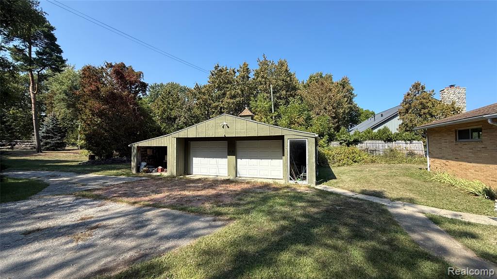 8340 Lakeshore Road, Burtchville, MI 48059 — Photo 17