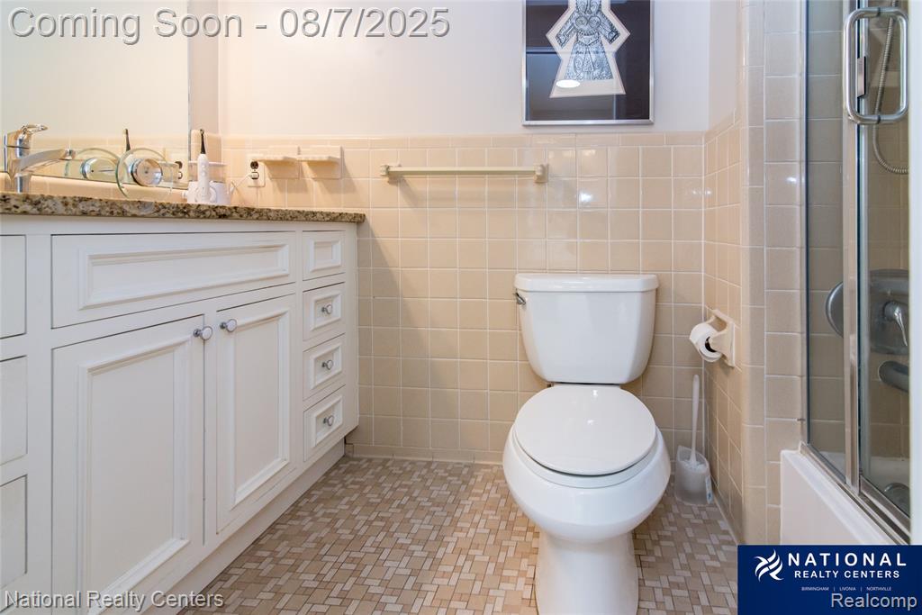 4933 Malibu Drive, Bloomfield Hills, MI 48302 — Photo 53