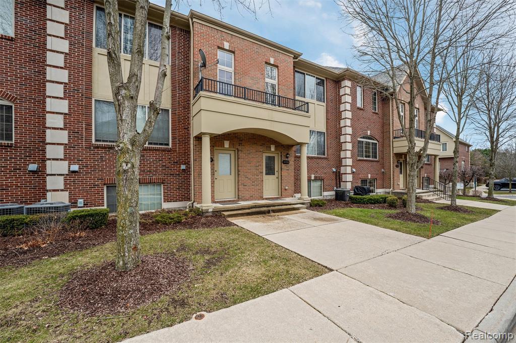 53118 Celtic Drive, Utica, MI 48315 — Photo 5