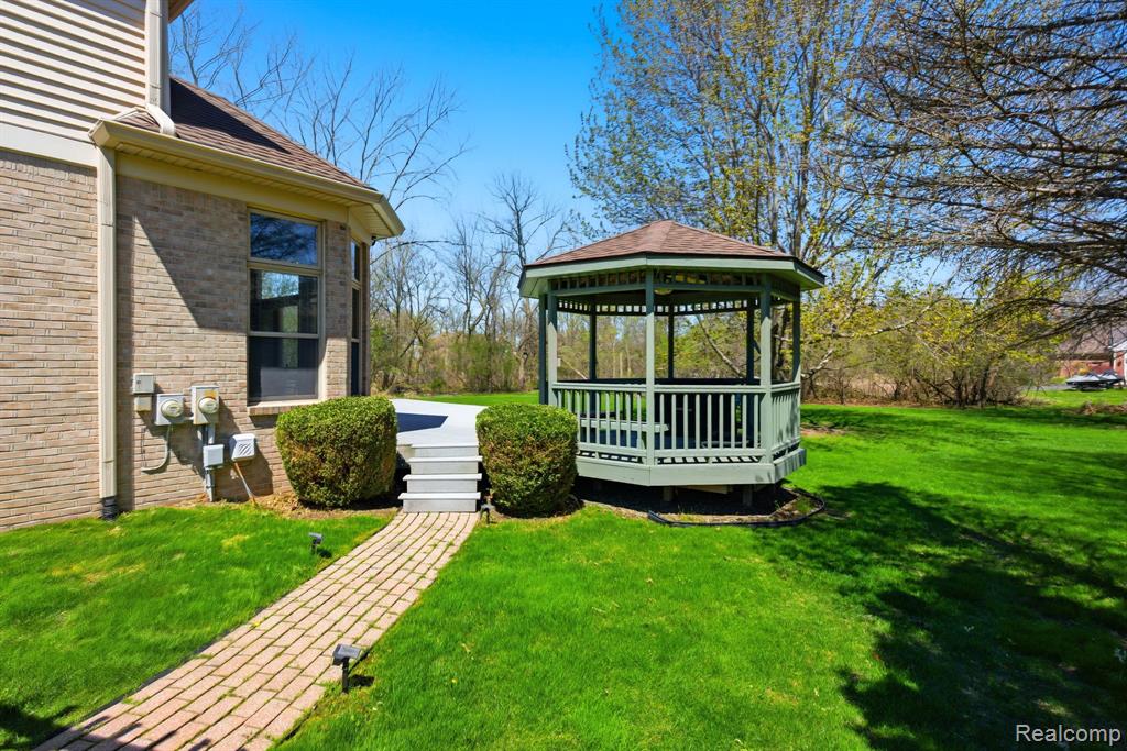 8488 Annette Avenue, Grosse Ile, MI 48138 — Photo 49