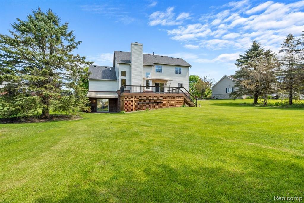 221 Maplewood Drive, 28, Clarkston, MI 48348 — Photo 6