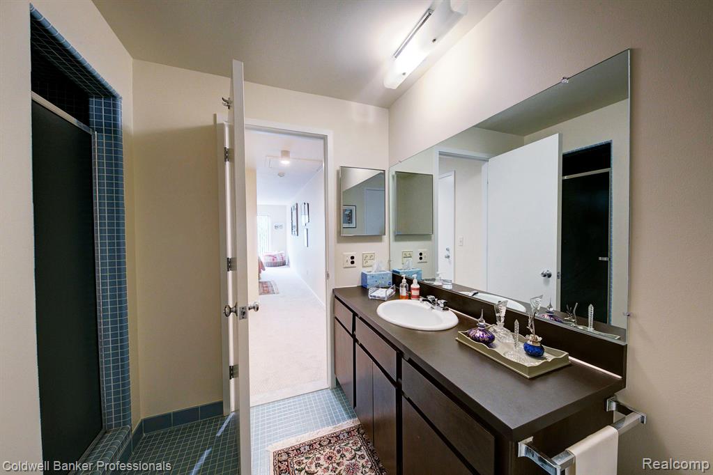 1921 Pine Ridge Lane, Bloomfield Hills, MI 48302 — Photo 51