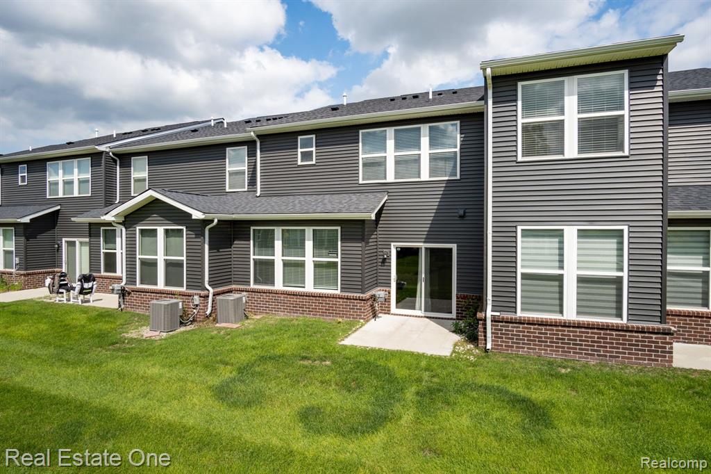 4896 BROOMFIELD Way, Lake Orion, MI — Photo 24