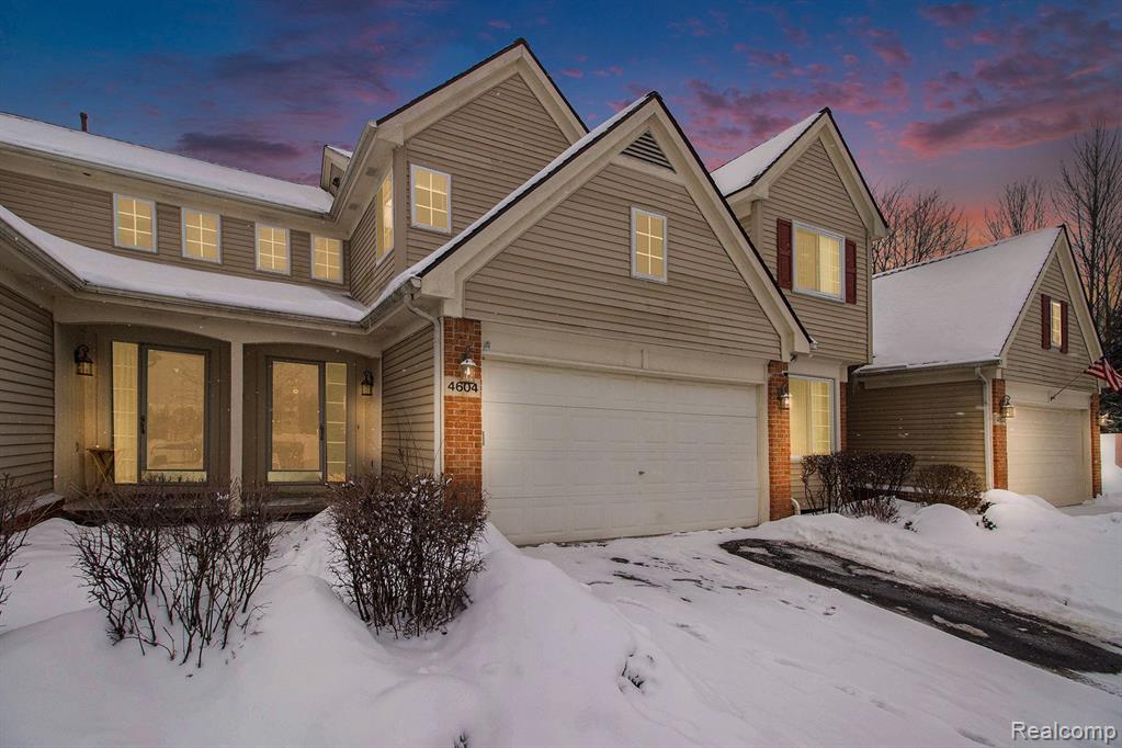 4604 WILLOW VIEW Court, 22, Howell, MI 48843 — Photo 2