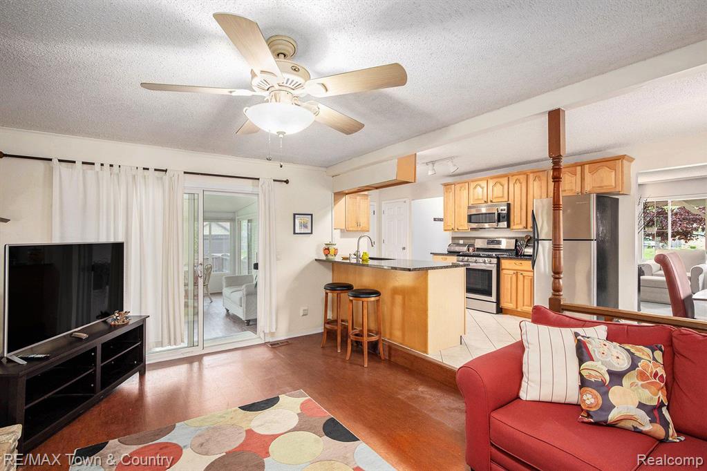 5360 OLD FRANKLIN Court, Grand Blanc, MI 48439 — Photo 9