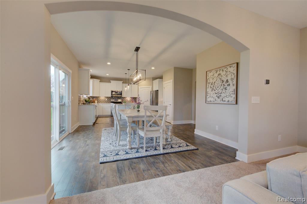 636 BIRKDALE, Howell, MI 48843 — Photo 7