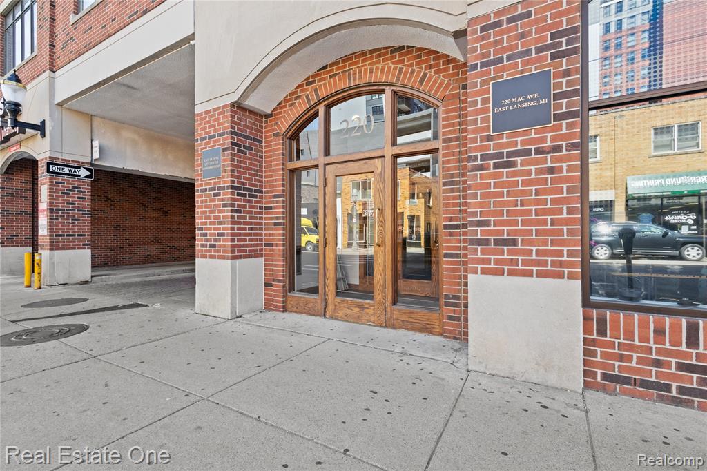 220 MAC Avenue, 313, East Lansing, MI 48823 — front exterior
