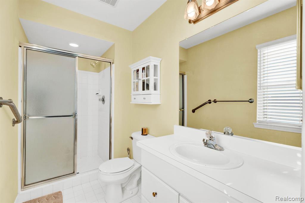 41225 Greenspire Drive, Clinton Twp, MI 48038 — Photo 20