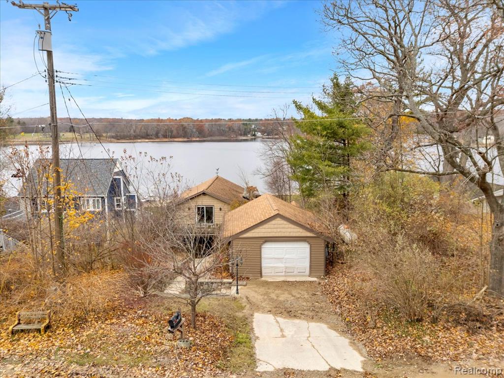 5896 Silver Birch Road, Hadley, MI 48462 — Photo 3