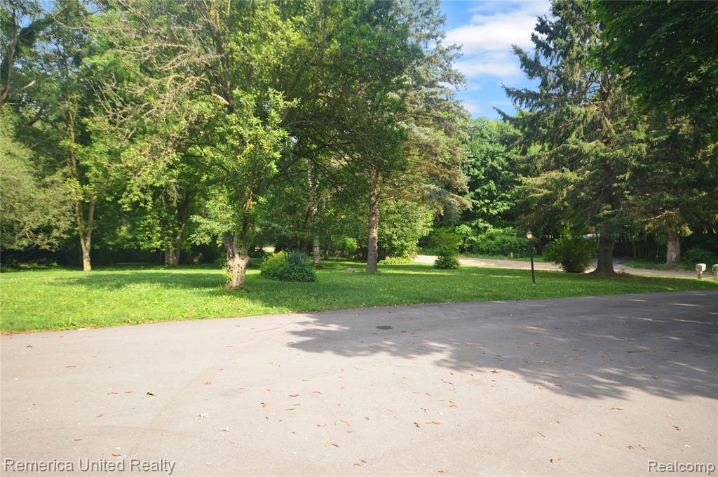 500 Keddle Road, Howell, MI 48843 — Photo 2