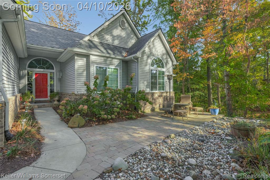 70 Lakeview Drive, Oxford, MI 48370 — Photo 5