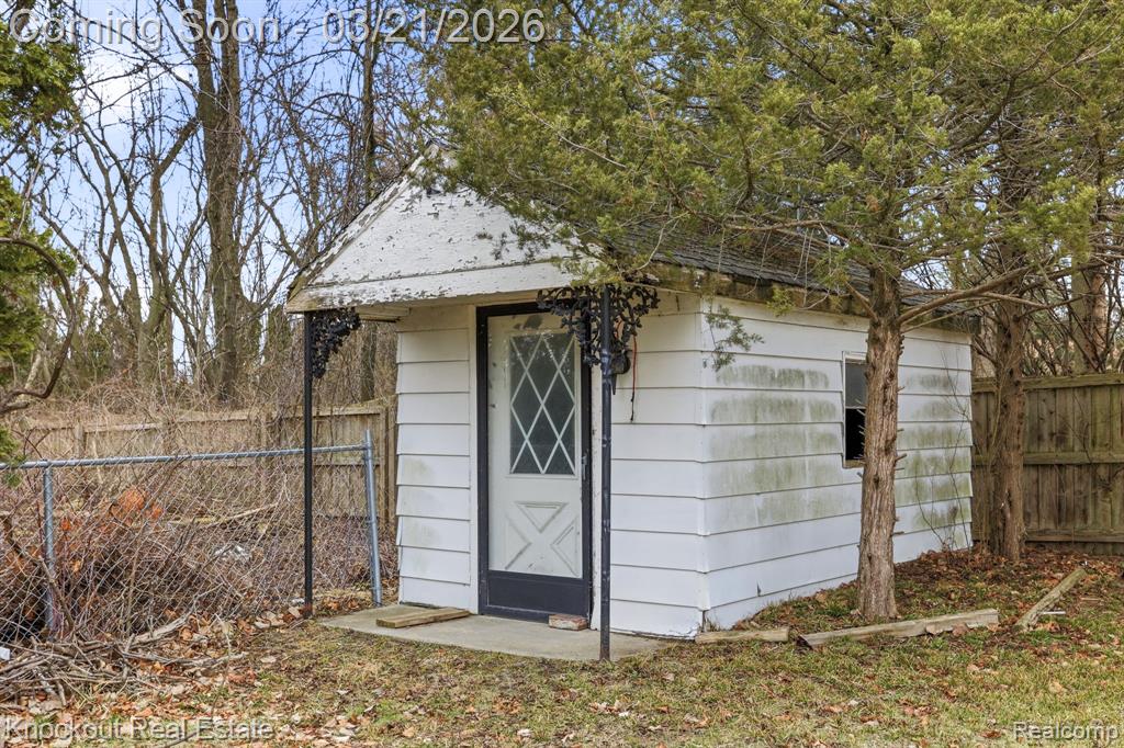 1060 Cross Street, Saginaw, MI 48602 — Photo 35