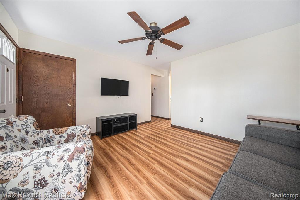 1719 KNOWLES Street, Ypsilanti, MI 48198 — Photo 5