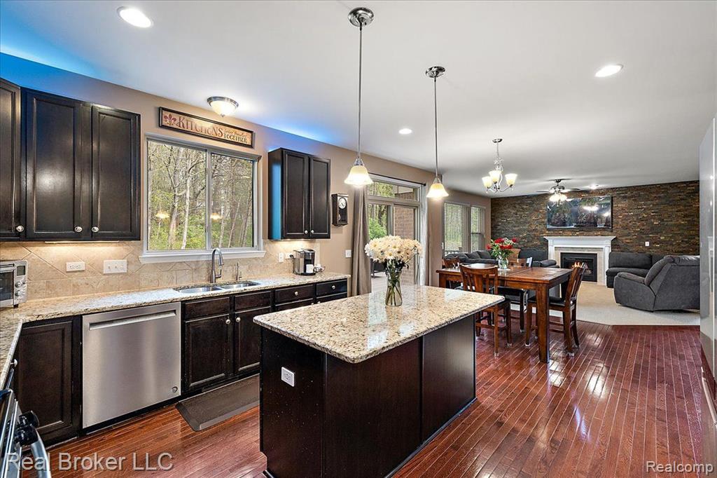 5633 GOLF POINTE Drive, Clarkston, MI 48348 — Photo 43