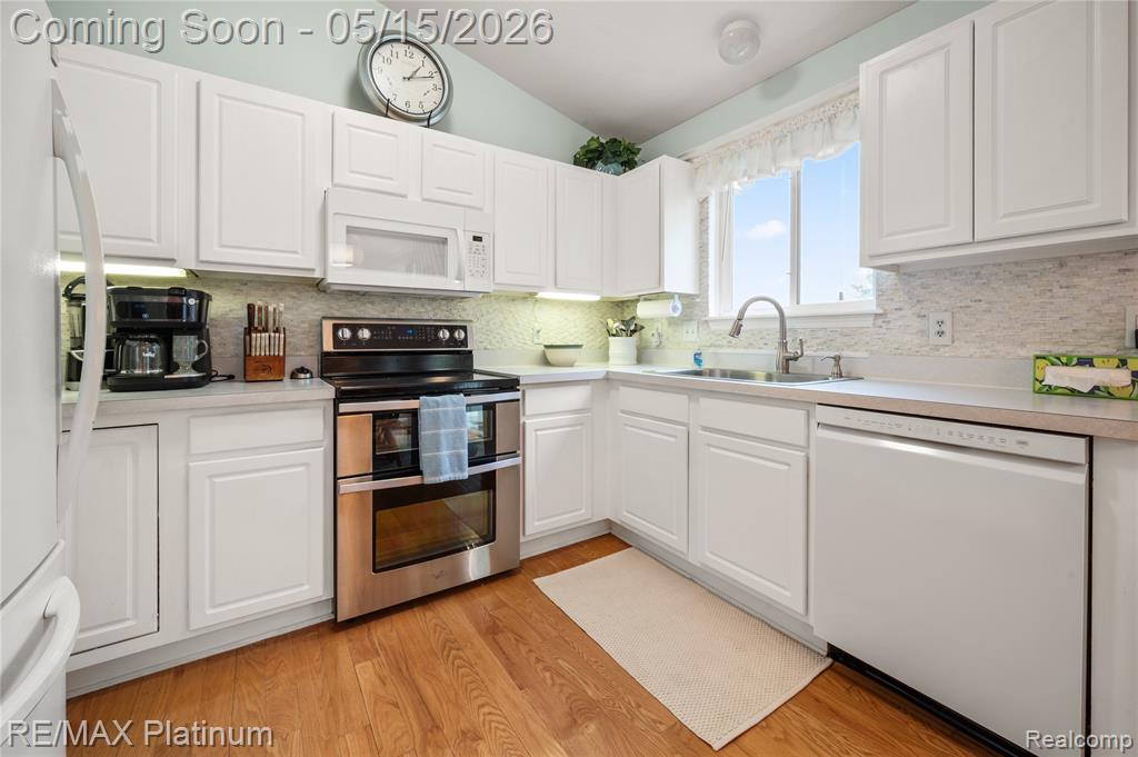1270 Crystal Pointe Circle, Fenton, MI 48430 — Photo 11