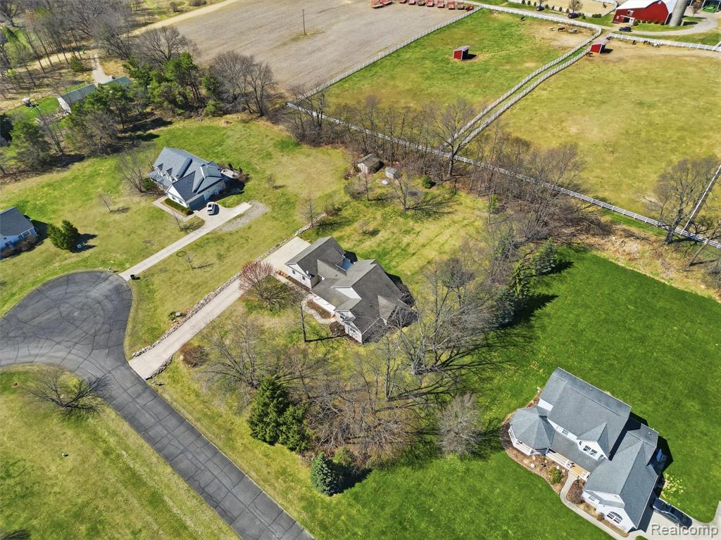 4695 Melanie Lane, White Lake, MI 48383 — Photo 55