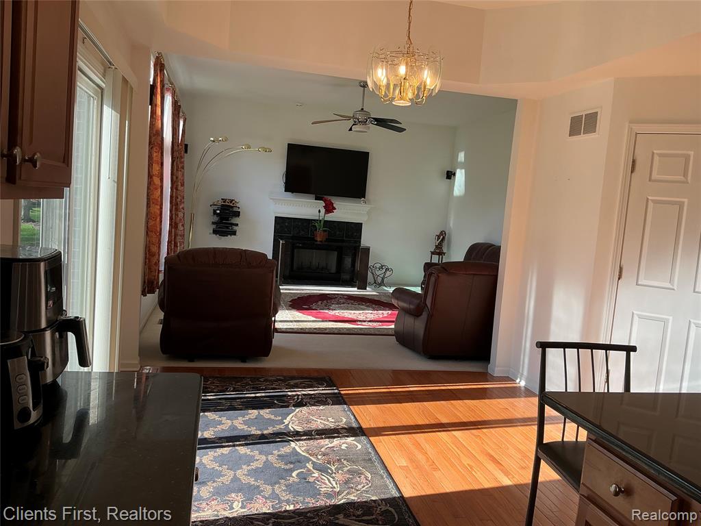 41074 Scarborough Lane, Novi, MI — Photo 32