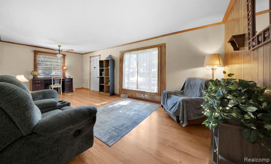 957 Miller Road N, Lake Orion, MI 48362 — Photo 19