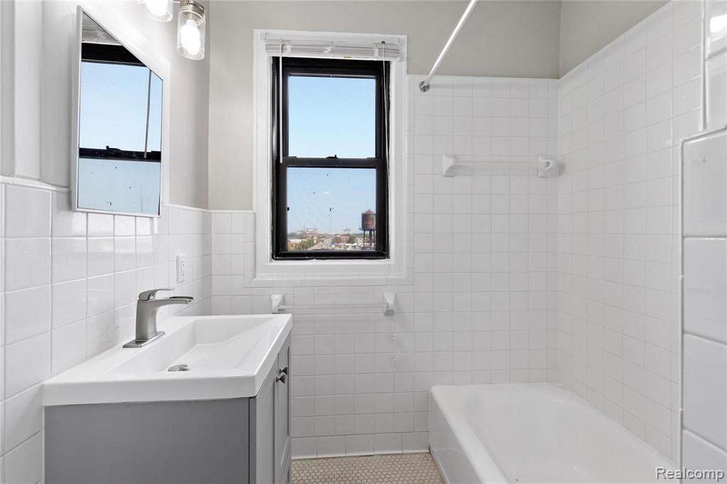 2900 E Jefferson #A602 Avenue, A602, Detroit, MI 48207 — Photo 23