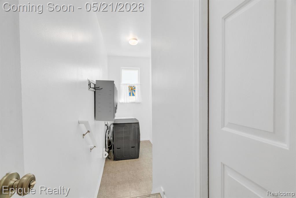 43040 Emerson Way, Novi, MI 48377 — Photo 27