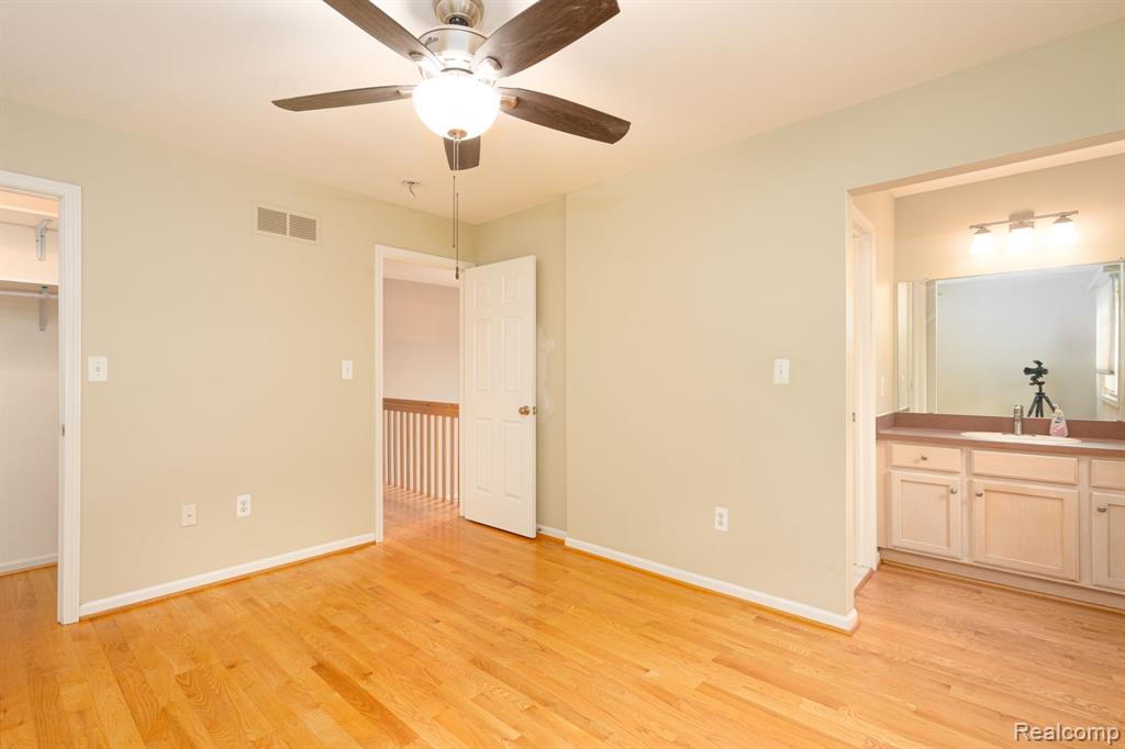 47248 Malburg Way Drive, Macomb, MI 48044 — Photo 51
