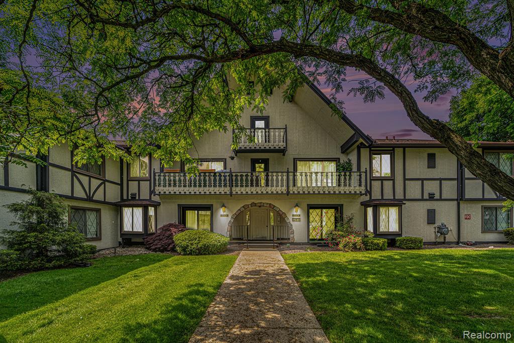 42160 Woodward Avenue, Bloomfield Hills, MI 48304 — Photo 33