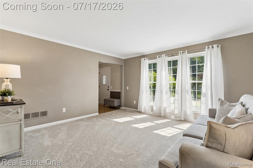 763 Whitney Drive, Rochester Hills, MI 48307 — Photo 4