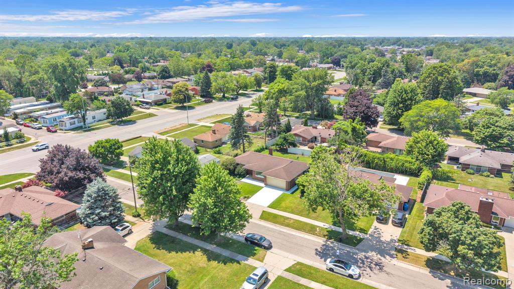 26327 Woodworth Circle, Dearborn Heights, MI 48127 — Photo 52