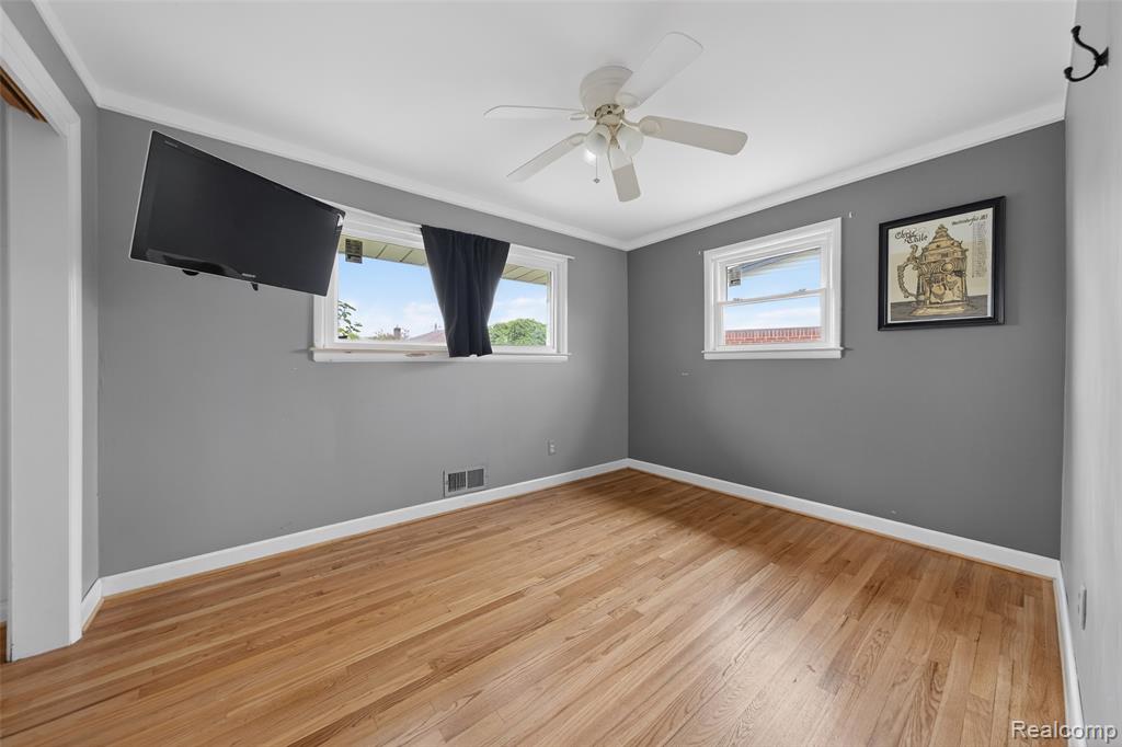 76 W Katherine Avenue, Madison Heights, MI 48071 — Photo 12