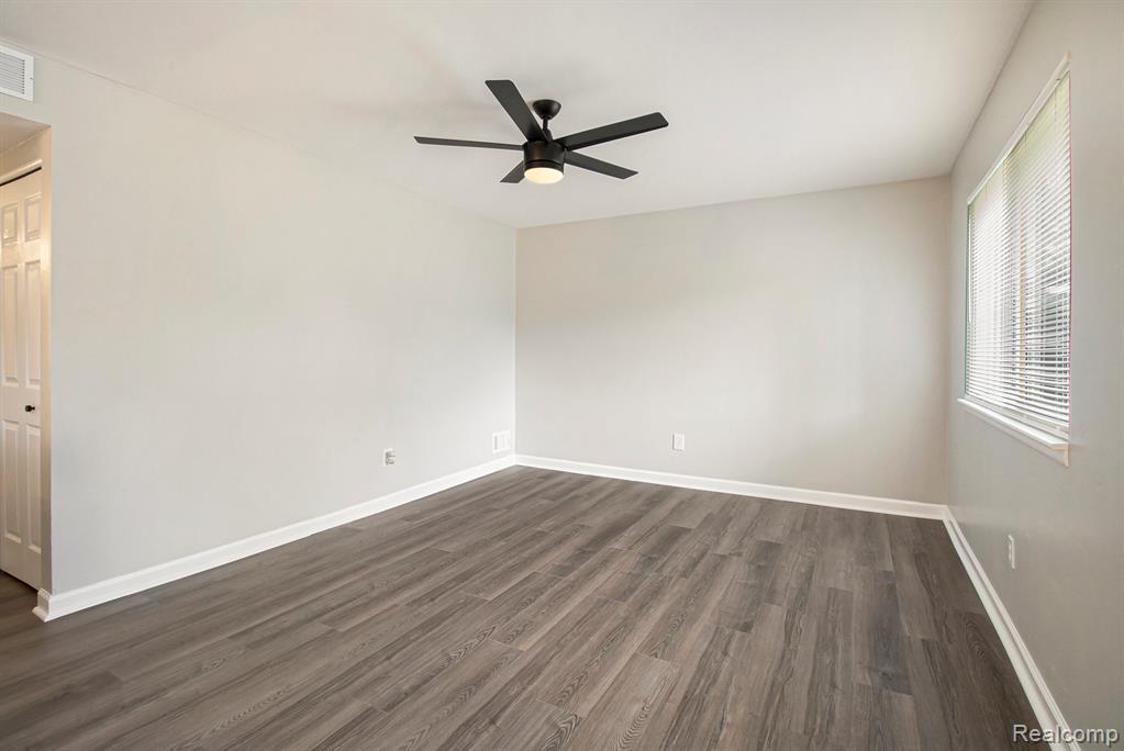 8105 Syracuse Street, Taylor, MI 48180 — Photo 5