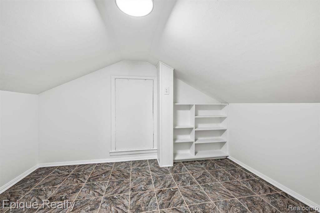 6080 Northrup Drive, Waterford, MI 48329 — Photo 20