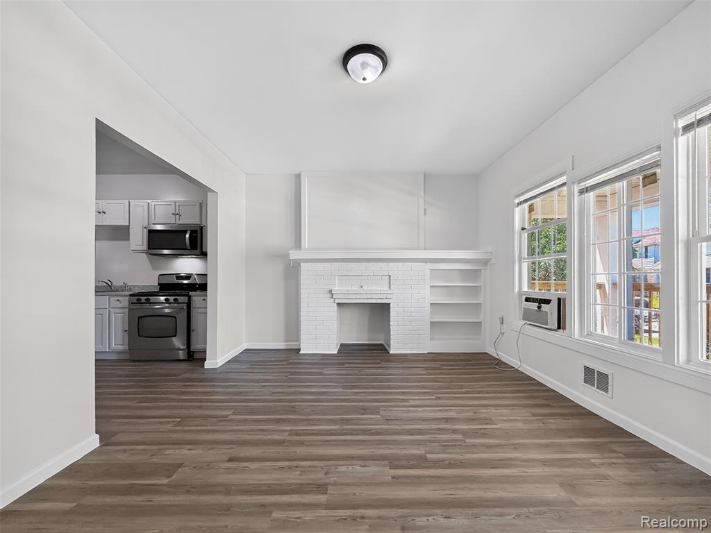 5345 Seebaldt Street, Detroit, MI 48204 — Photo 6