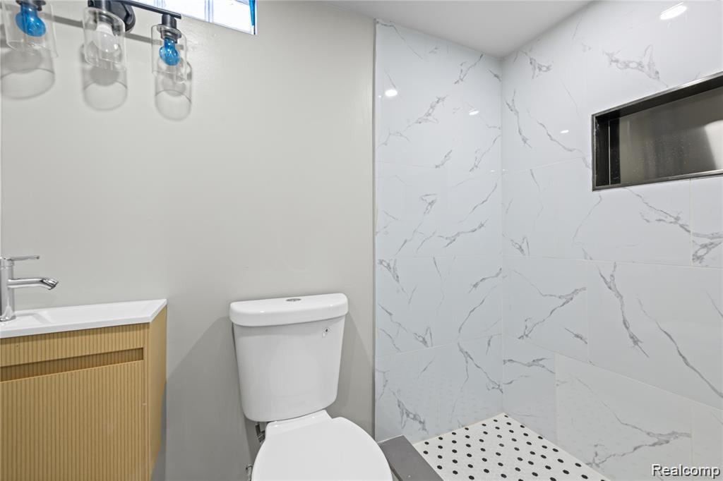 22644 Hill Street, Warren, MI 48091 — Photo 9
