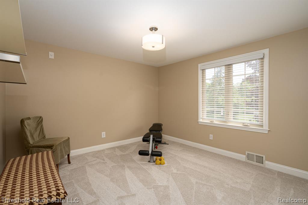 29090 Kendallwood Drive, Farmington, MI 48334 — Photo 24