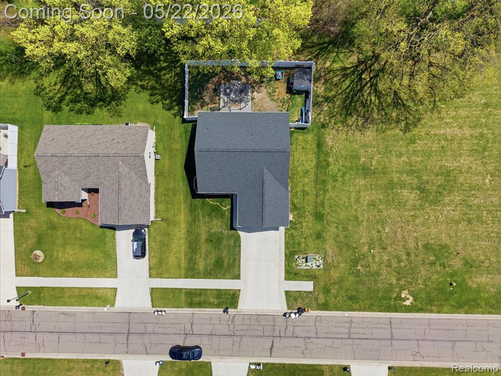 3145 Dahlia Drive, Burton, MI 48519 — Photo 10