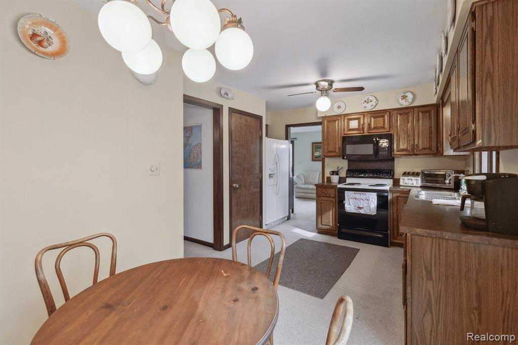 9150 Diane Street, Pigeon Vlg, MI — Photo 10