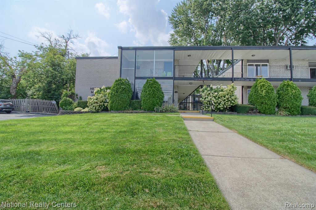 3421 HILLSIDE Drive, 23, Royal Oak, MI 48073 — Photo 3
