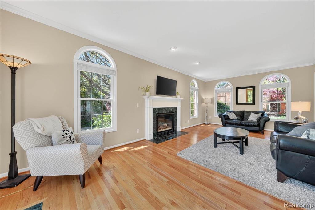 1112 Vernier Road, Grosse Pointe Woods, MI 48236 — Photo 10