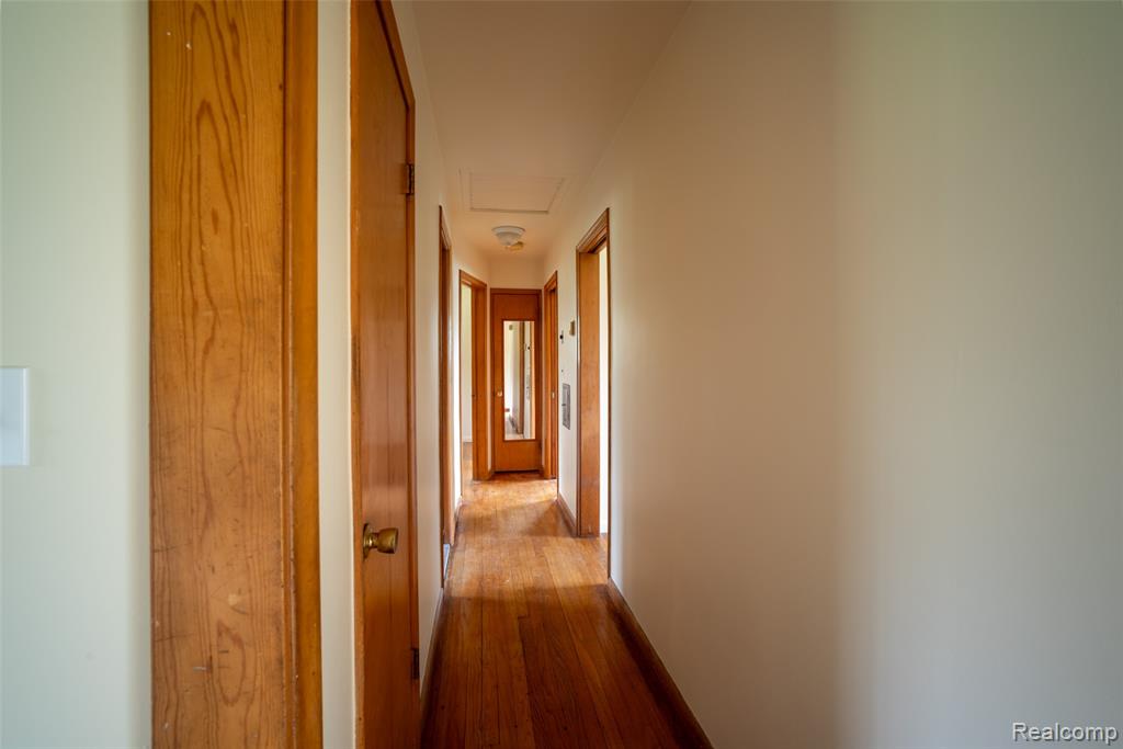 6886 E Nashway, West Bloomfield, MI — Photo 11