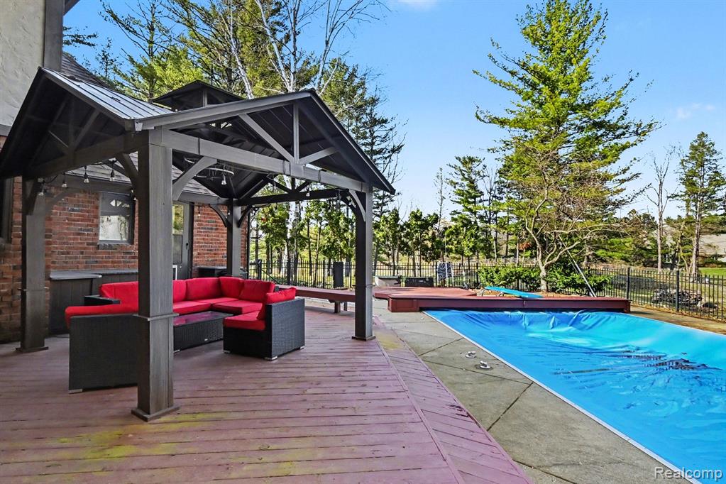 100 N Latson Road, Howell, MI 48843 — Photo 50
