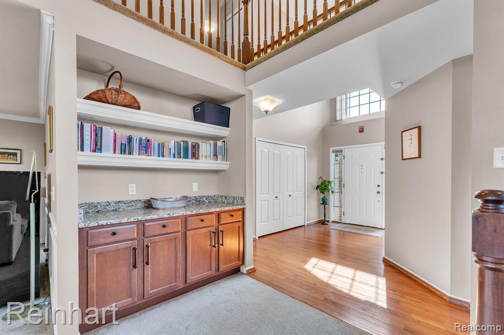 25340 VILLAGEWOOD, South Lyon, MI 48178 — Photo 18