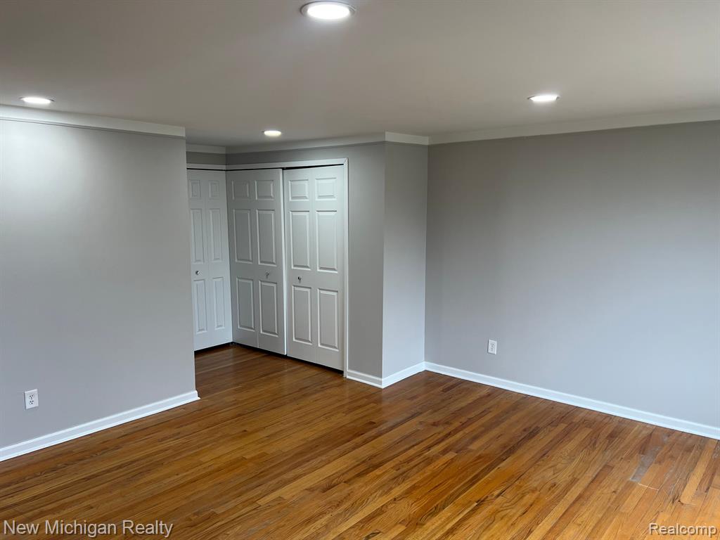 8272 KARAM Boulevard, Warren, MI 48093 — Photo 11