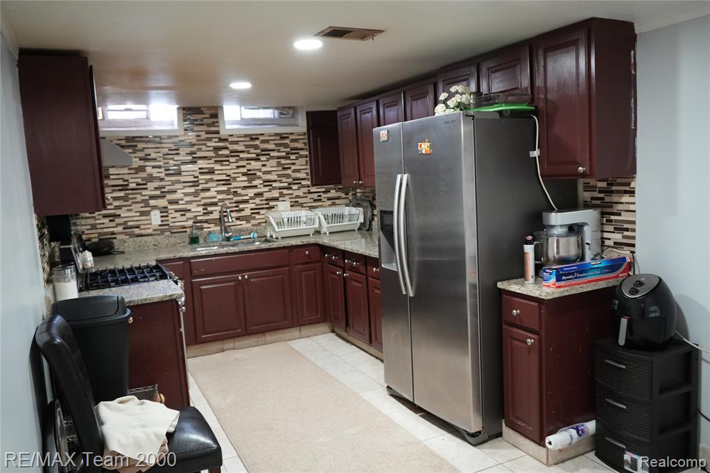 6426 Chase Road, Dearborn, MI 48126 — Photo 25