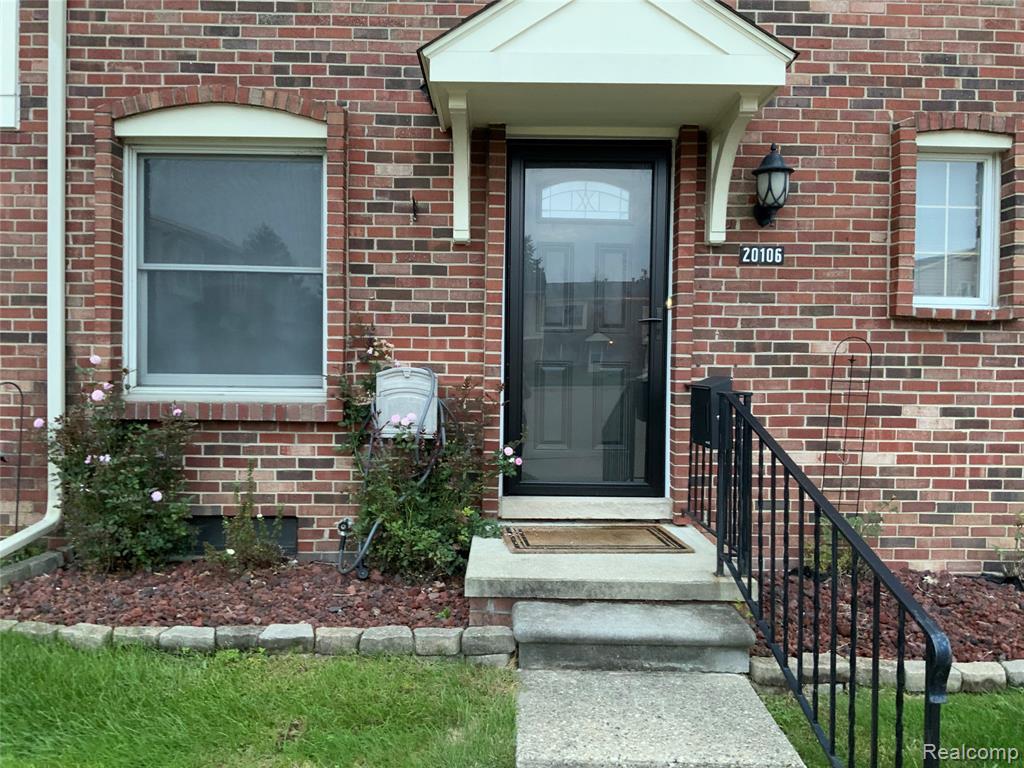 20106 Great Oak Circle S, 176, Clinton Twp, MI 48317