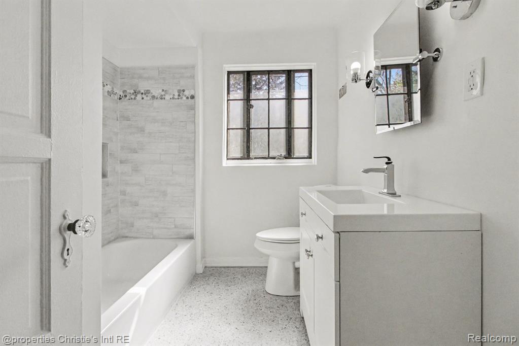 18944 Warrington Drive, Detroit, MI 48221 — Photo 17